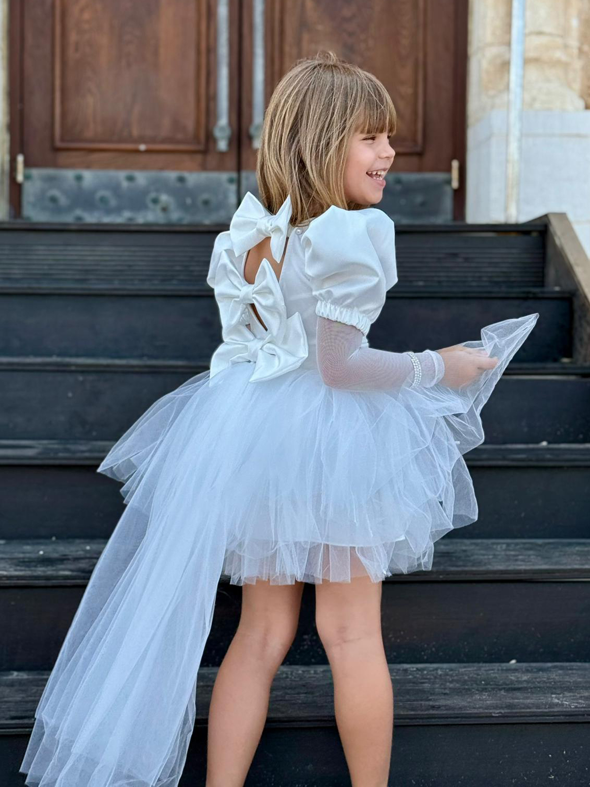 1 שמלת SYDNEY שובל נשלף – תמונה 1